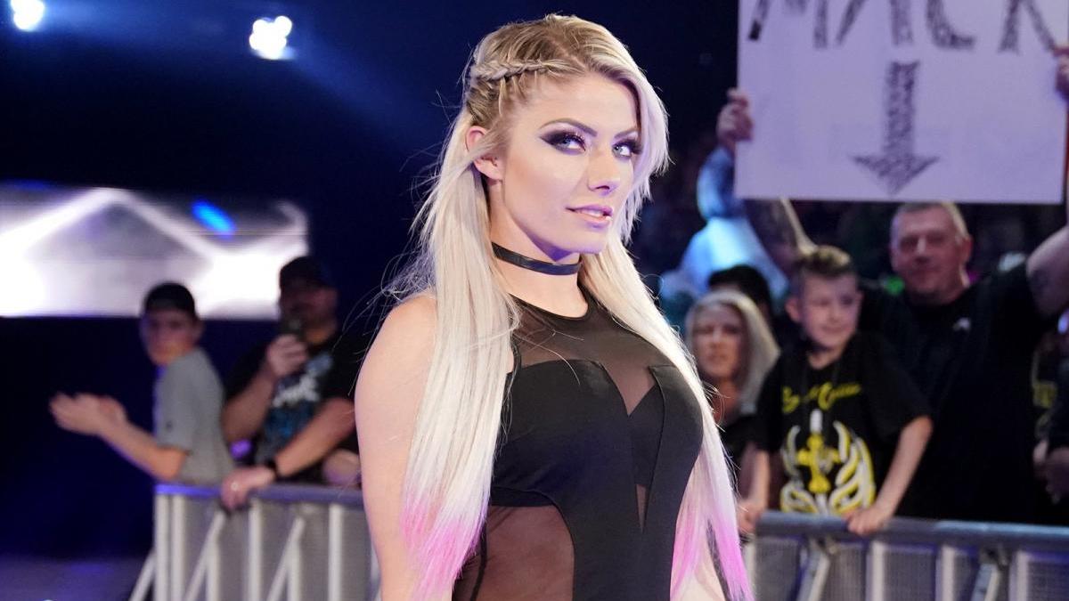 Alexa Bliss Becomes Possessed By The Fiend On Smackdown Triple Threat Match Video Ewrestlingnews Com