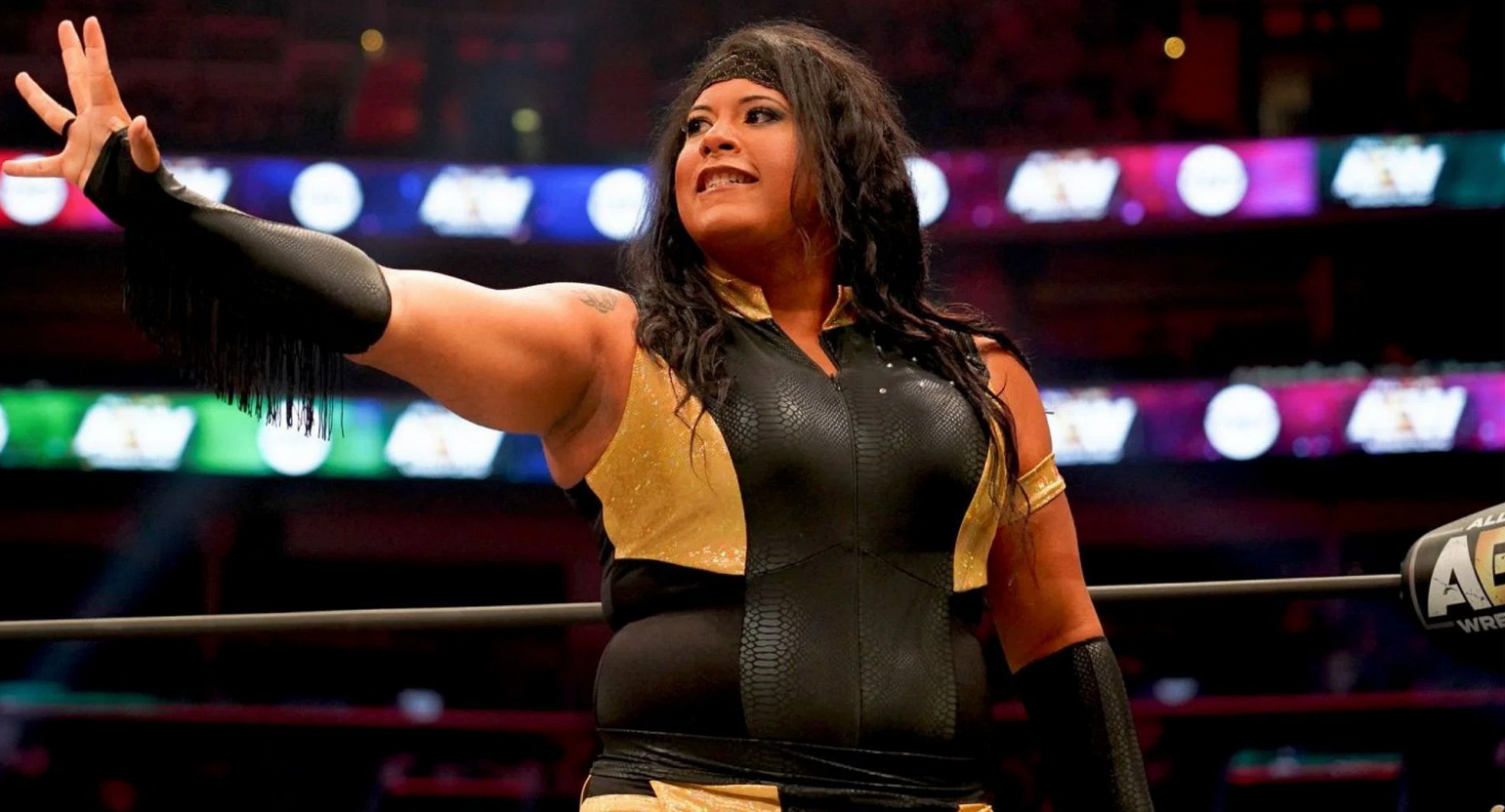 Nyla Rose Expresses Concern Over Fans Gathering at Airports for Wrestler Autographs