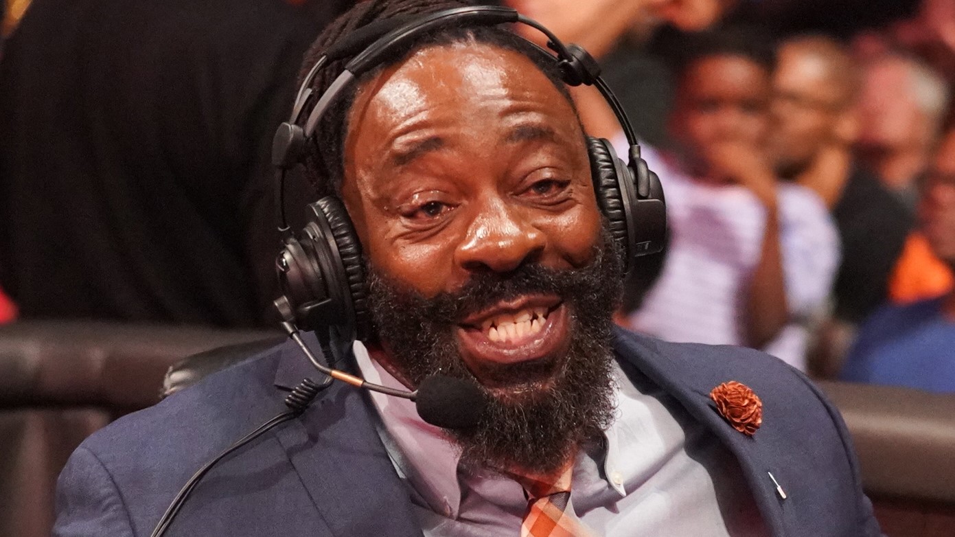 Booker T On Wrestling Events Piping In Crowd Reactions