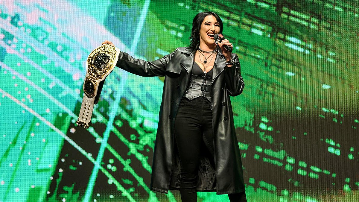 Rhea Ripley Surprises Nia Jax with the Stink Face at WWE Event – Watch Now