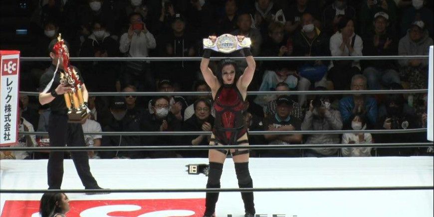 Stephanie Vaquer Emerges Victorious, Claiming NJPW Strong Women’s Title Over Giulia