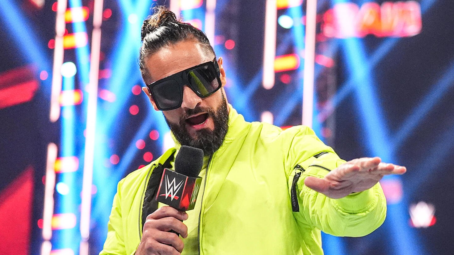 Seth Rollins Unveils a Fresh Appearance in Recent Photo