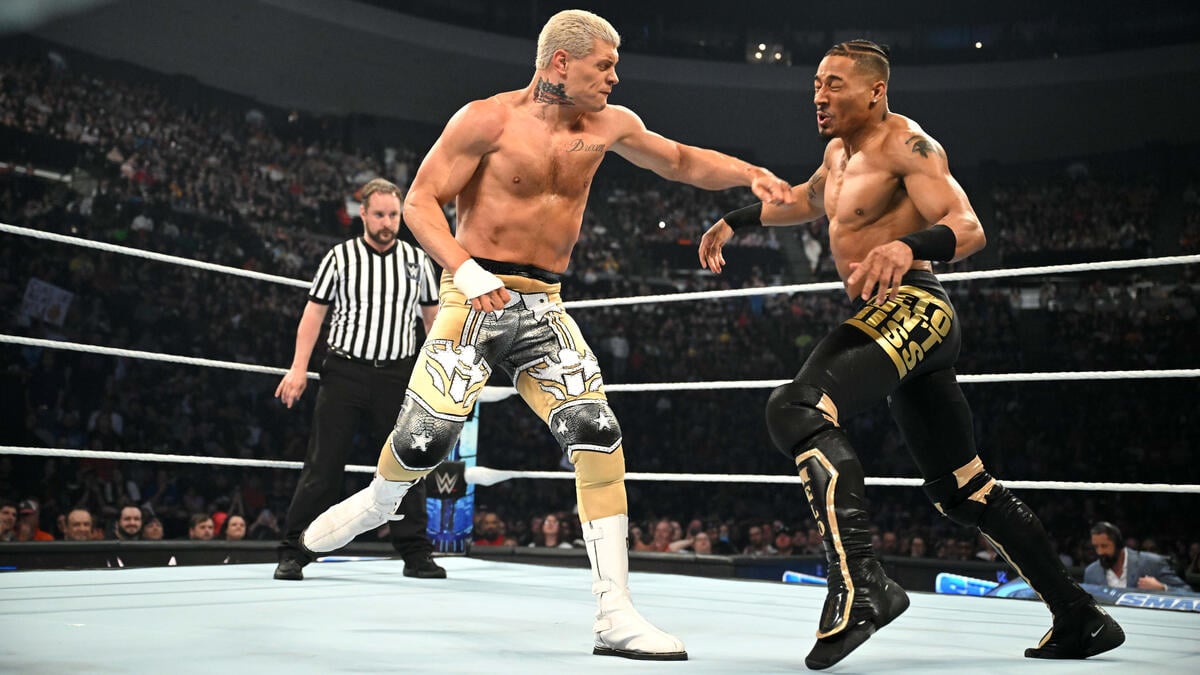 “Breaking News: Cody Rhodes’ Injury Scare on WWE SmackDown – Latest Updates Revealed”