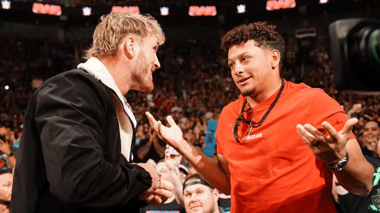 Pat McAfee expresses gratitude to Patrick Mahomes for assisting Jey Uso in his bout against Logan Paul